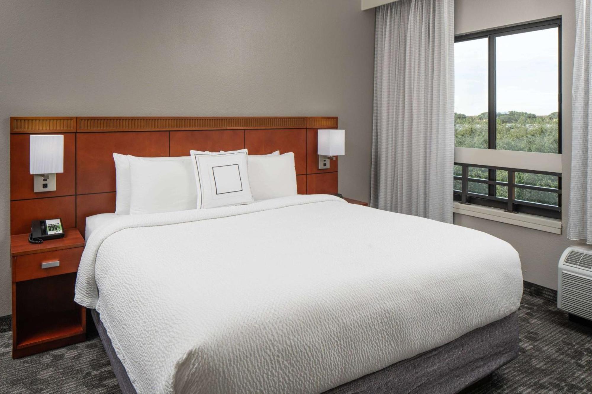 Sonesta Select Miami Lakes Exteriör bild